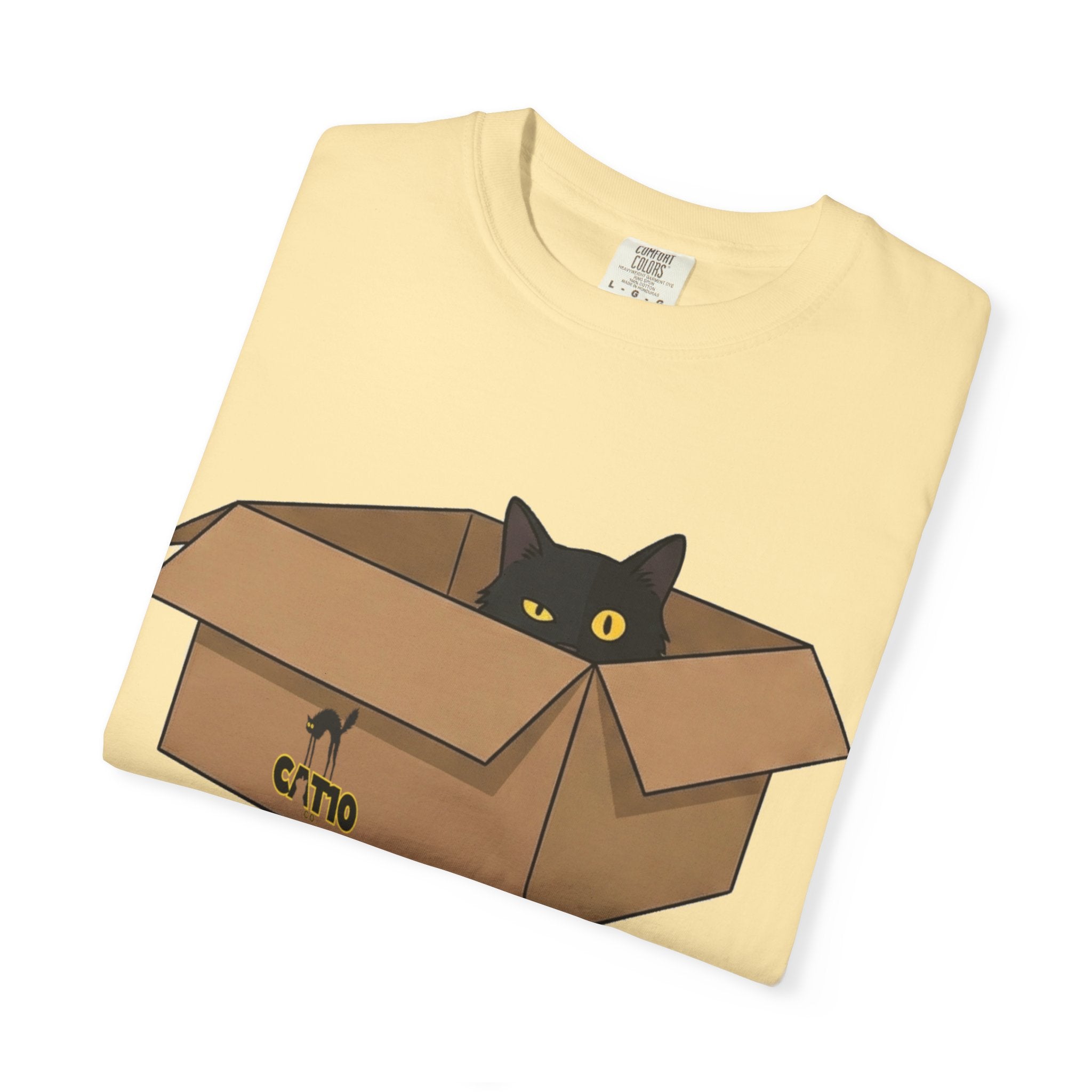 Karton Kutuda Siyah Kedili Unisex Tişört | Sevimli Kedi İllüstrasyonu