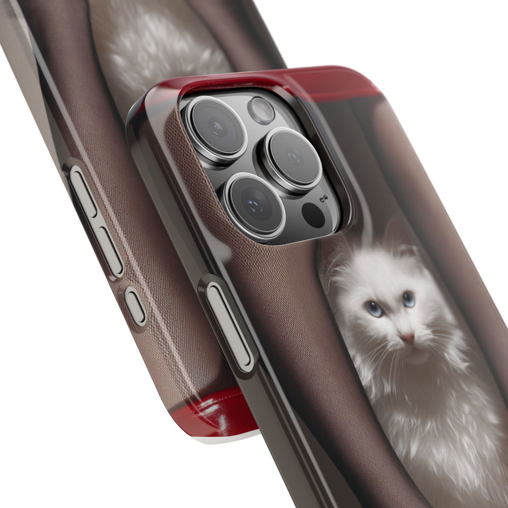 Bacaklar Arasında Beyaz Tüylü Kedi İnce Telefon Kılıfı | Kırmızı Topuklu Ayakkabı, Siyah Çorap