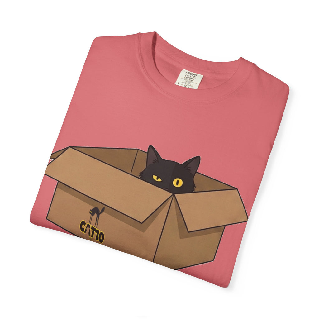 Karton Kutuda Siyah Kedili Unisex Tişört | Sevimli Kedi İllüstrasyonu