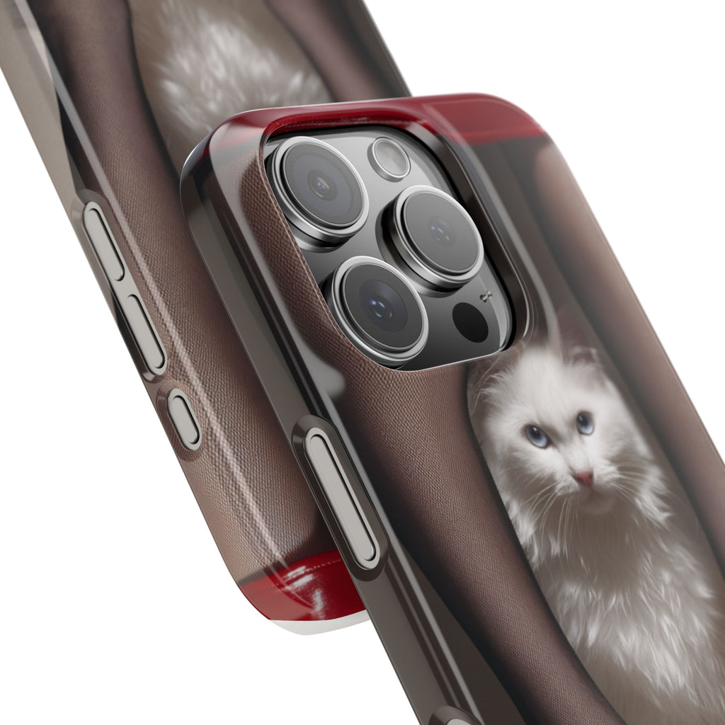 Bacaklar Arasında Beyaz Tüylü Kedi İnce Telefon Kılıfı | Kırmızı Topuklu Ayakkabı, Siyah Çorap