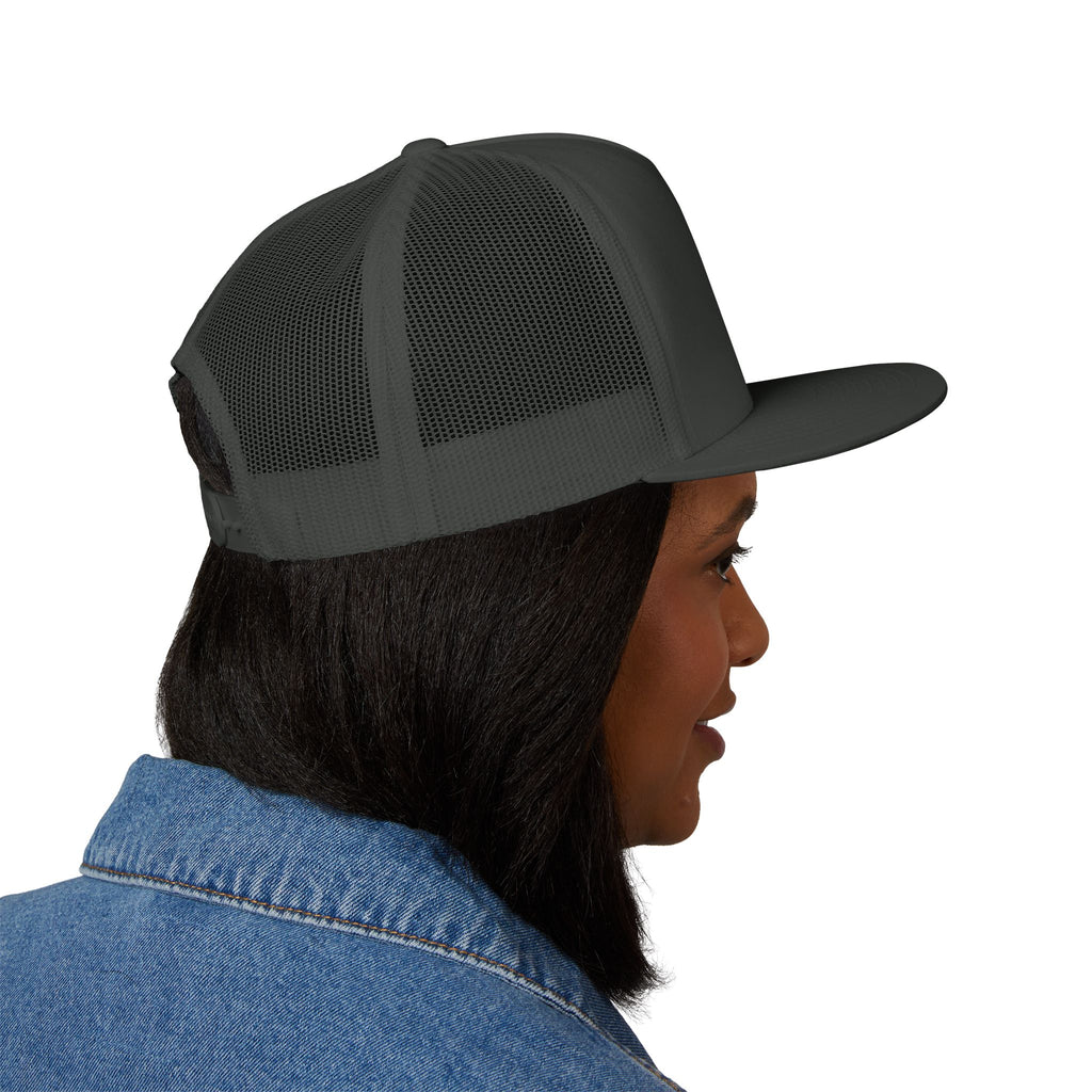 Black Cat Embroidered Trucker Cap – Vintage Spooky Hat