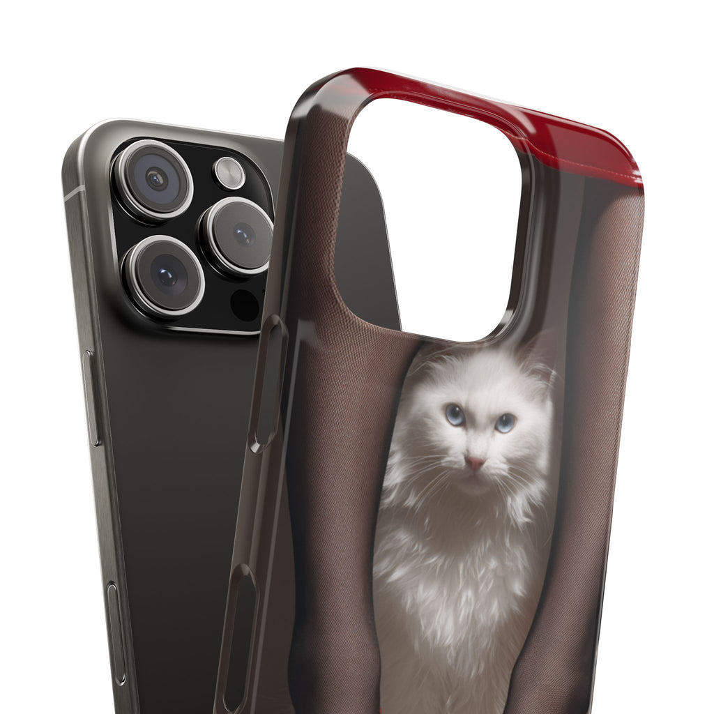 Bacaklar Arasında Beyaz Tüylü Kedi İnce Telefon Kılıfı | Kırmızı Topuklu Ayakkabı, Siyah Çorap