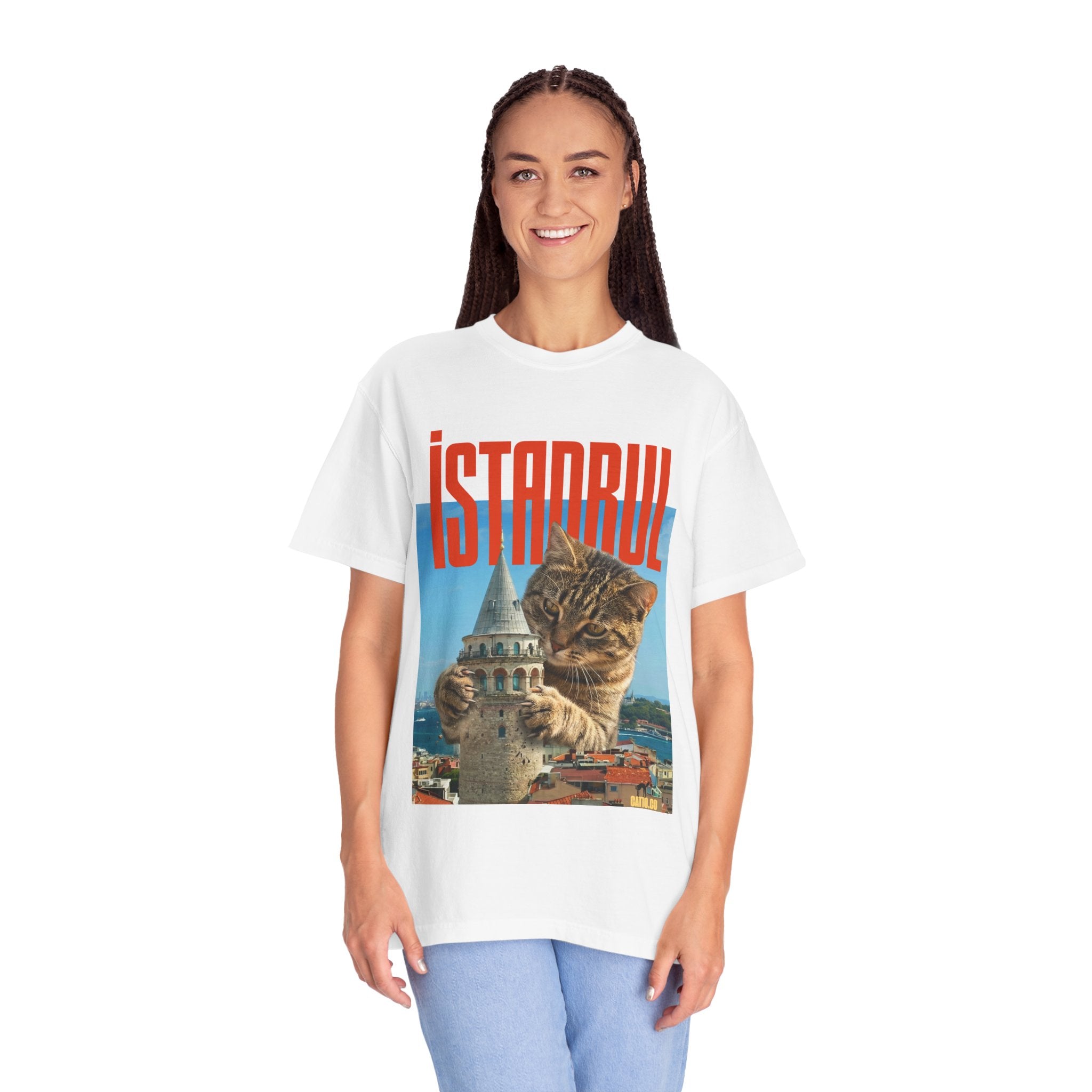 Istanbul Cat T-Shirt Unisex — Retro Travel Graphic Tee