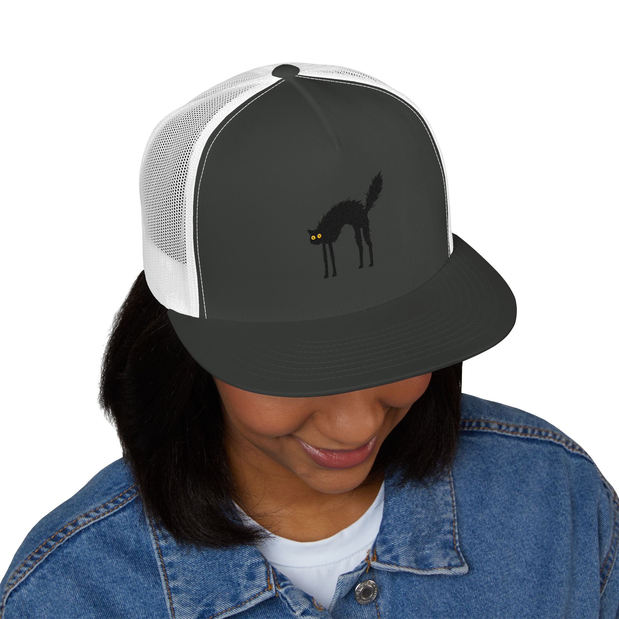 Black Cat Embroidered Trucker Cap – Vintage Spooky Hat