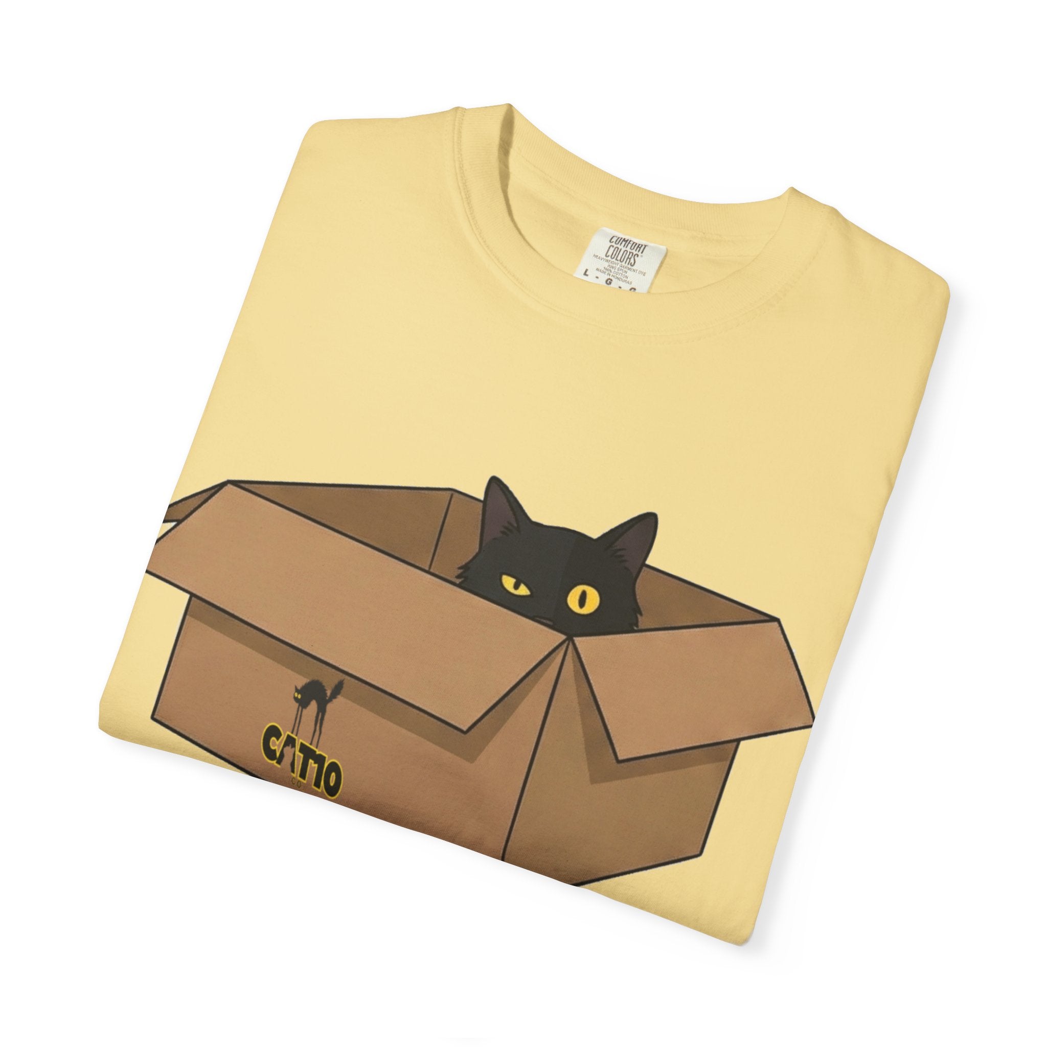 Karton Kutuda Siyah Kedili Unisex Tişört | Sevimli Kedi İllüstrasyonu