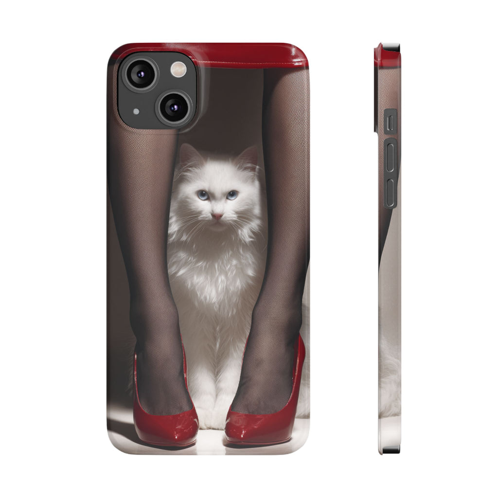 Bacaklar Arasında Beyaz Tüylü Kedi İnce Telefon Kılıfı | Kırmızı Topuklu Ayakkabı, Siyah Çorap