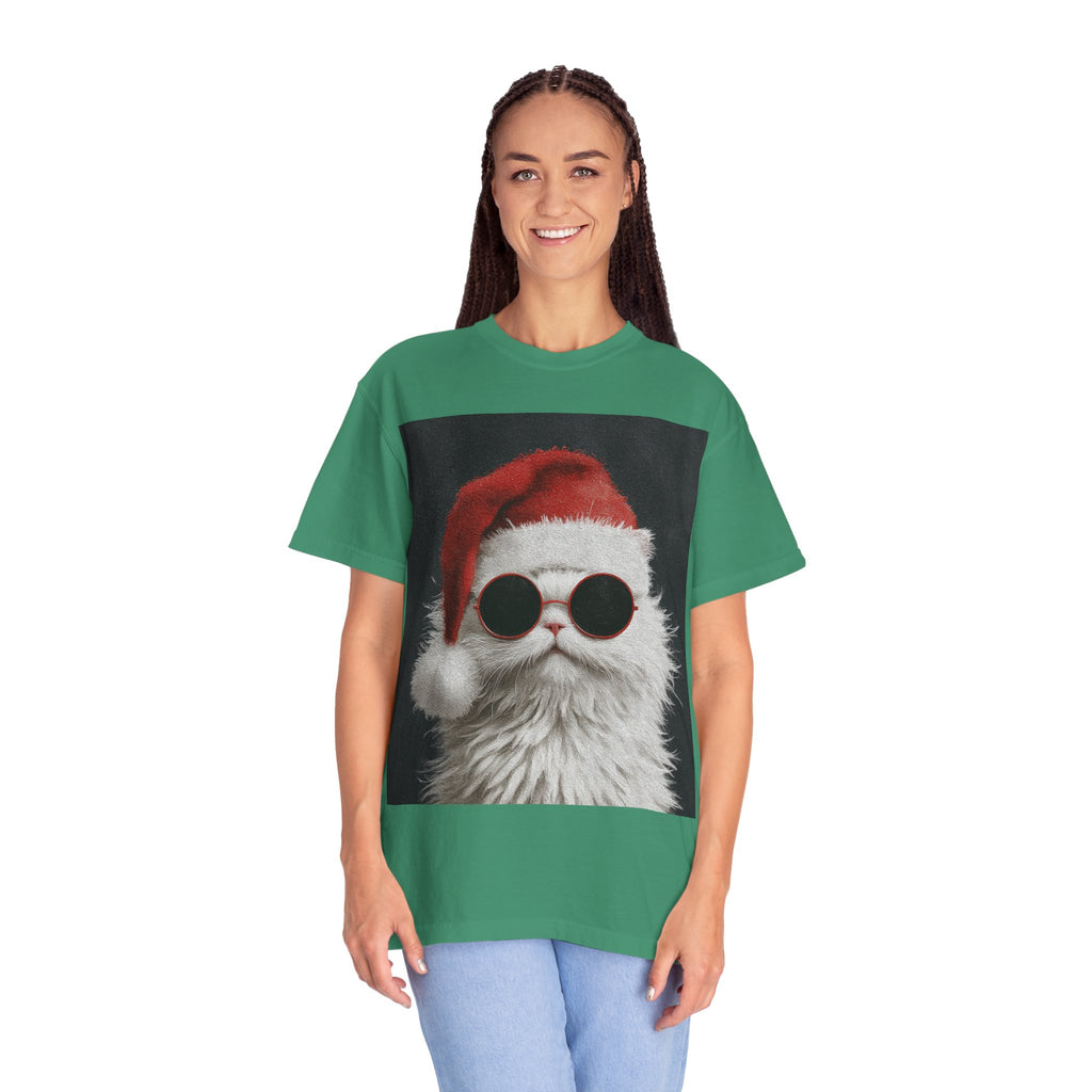 Cool White Cat in Santa Hat T-Shirt | Christmas Cat Shirt